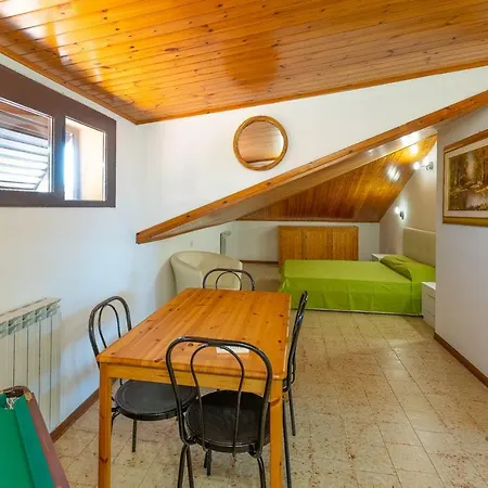 Ampio Llido Degli Estensi