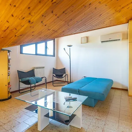 Ampio Llido Degli Estensi