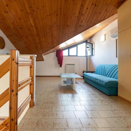 Ampio Llido Degli Estensi